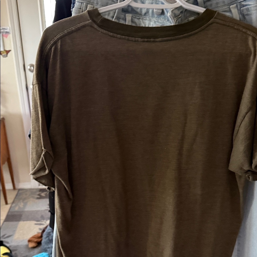 Old Navy Brown California Graphic Tee - Picture 2 of 2